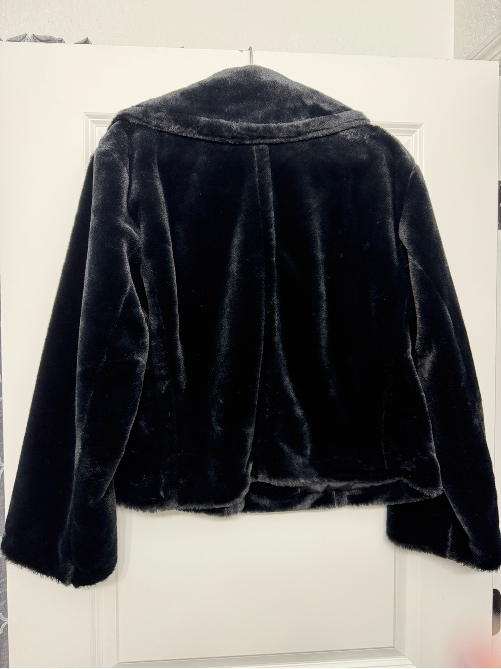 Catherine Malandrino Black Faux Fur Short Jacket - Picture 4 of 7